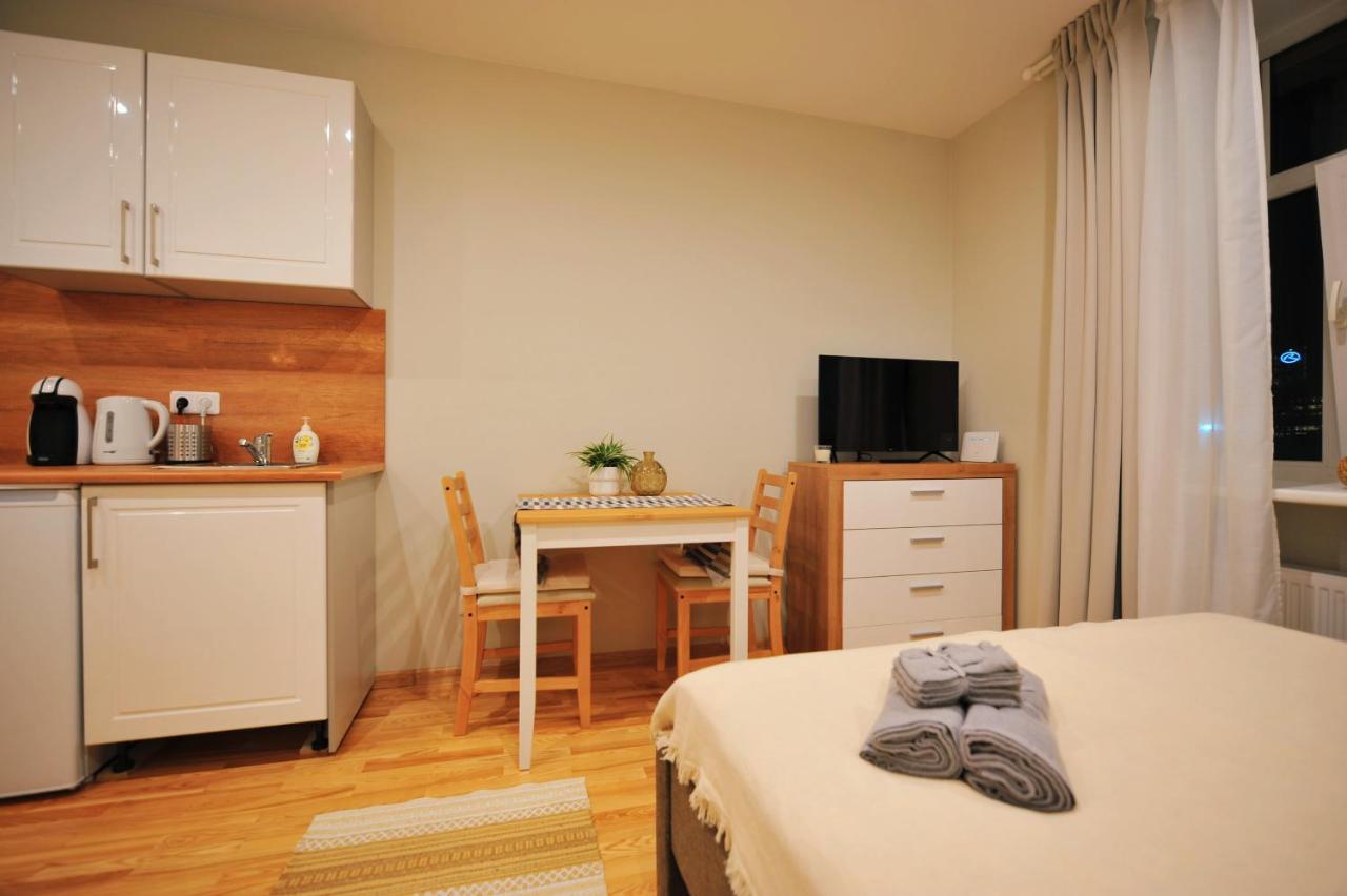 ריגה Central Comfort At Hanzas Residence, Stay Near Cafes, Bars, Museums & Esplanade חדר תמונה